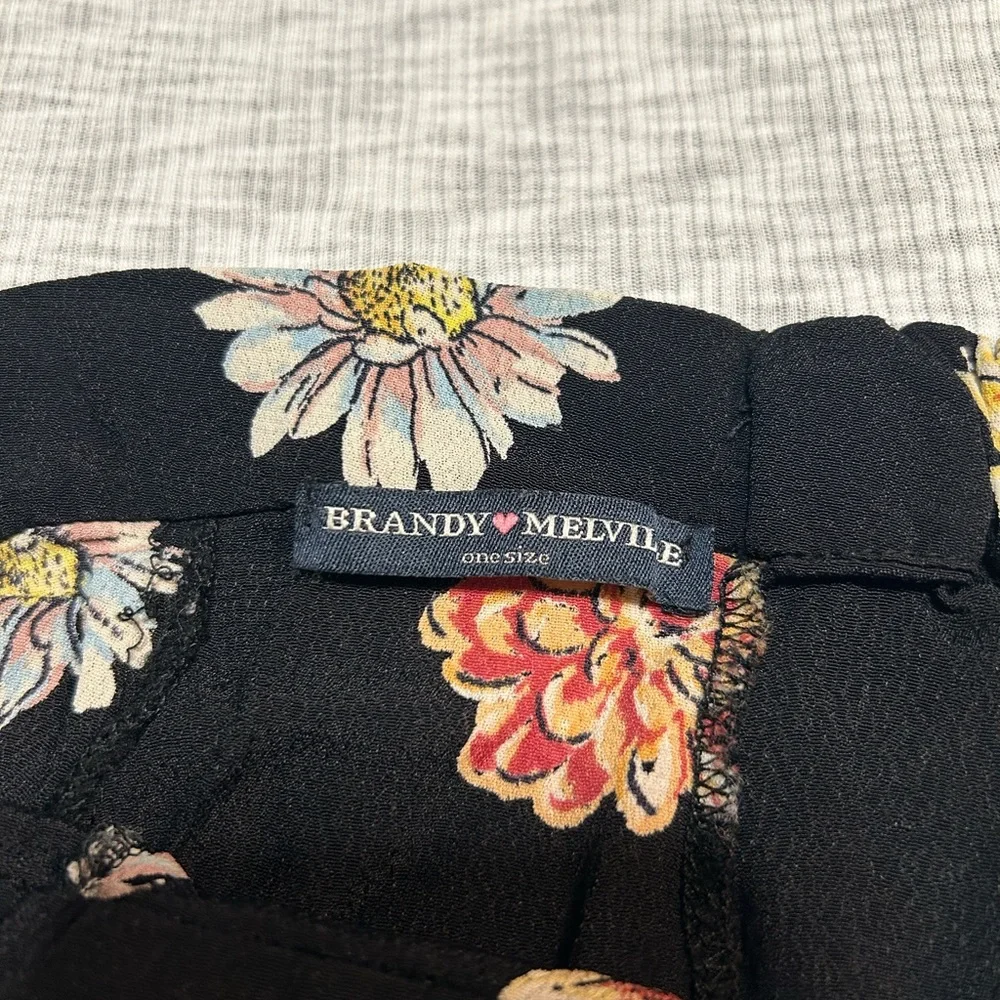 Brandy Melville Women Black‎ Floral Casual Skirt One Size Zipper